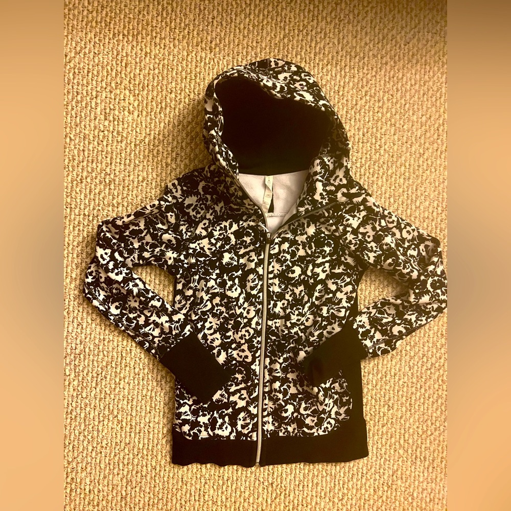 Lululemon Zip Jacket with Stretch, hood & pockets
